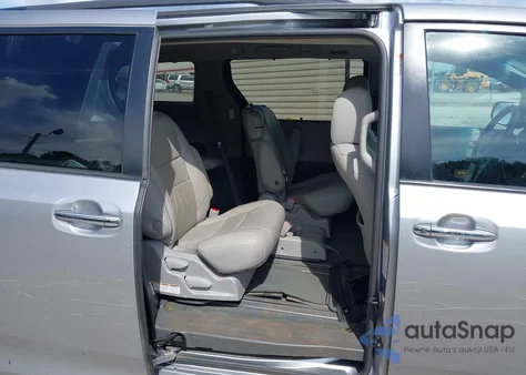 2017 Toyota Sienna Xle 8 Passenger from USA, damaged, VIN 5TDYZ3DCXHS878865